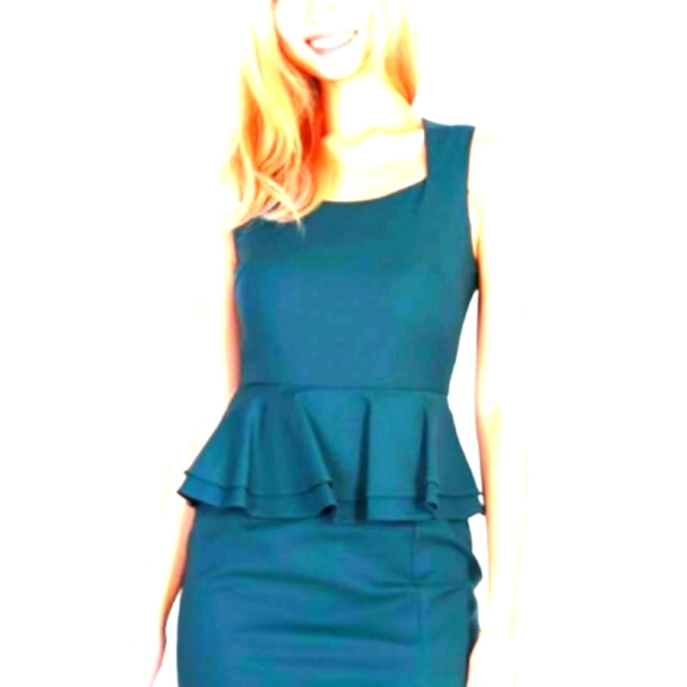 (M)🆕️💚Teal Green Peplum Dress💚 Ptp 14"× L32"